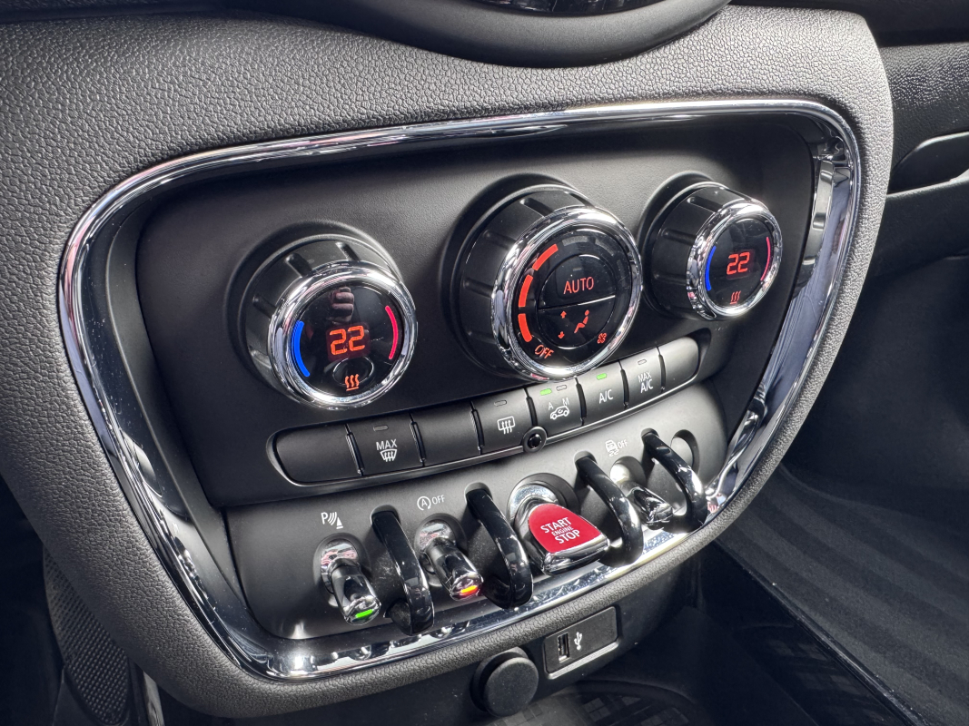 Mini Clubman — 22
