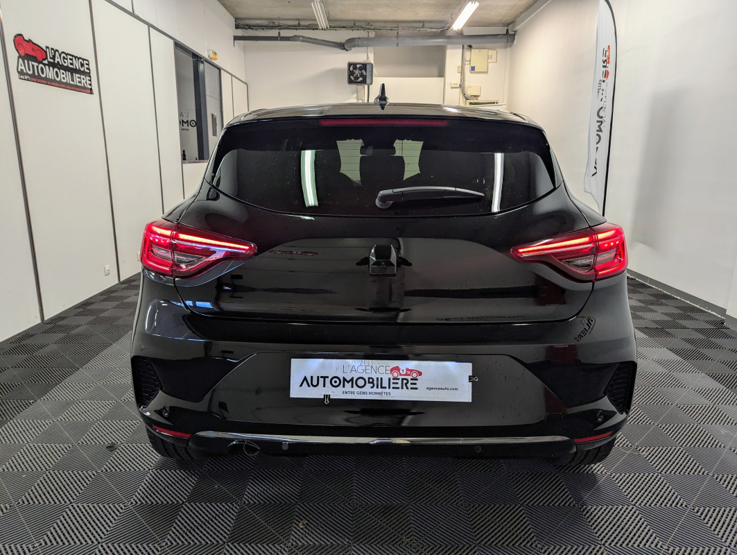Mitsubishi Colt — 5
