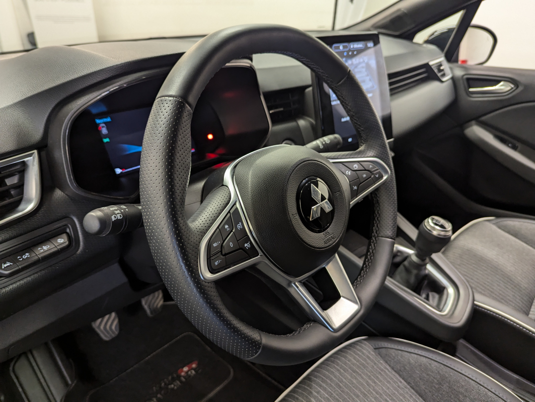 Mitsubishi Colt — 10