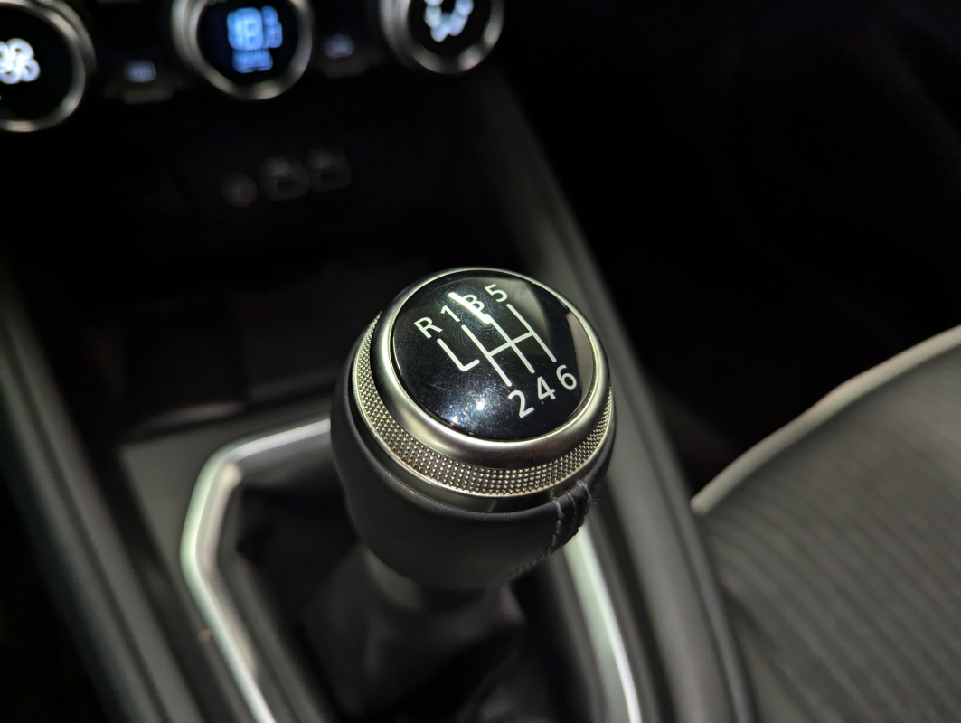 Mitsubishi Colt — 21