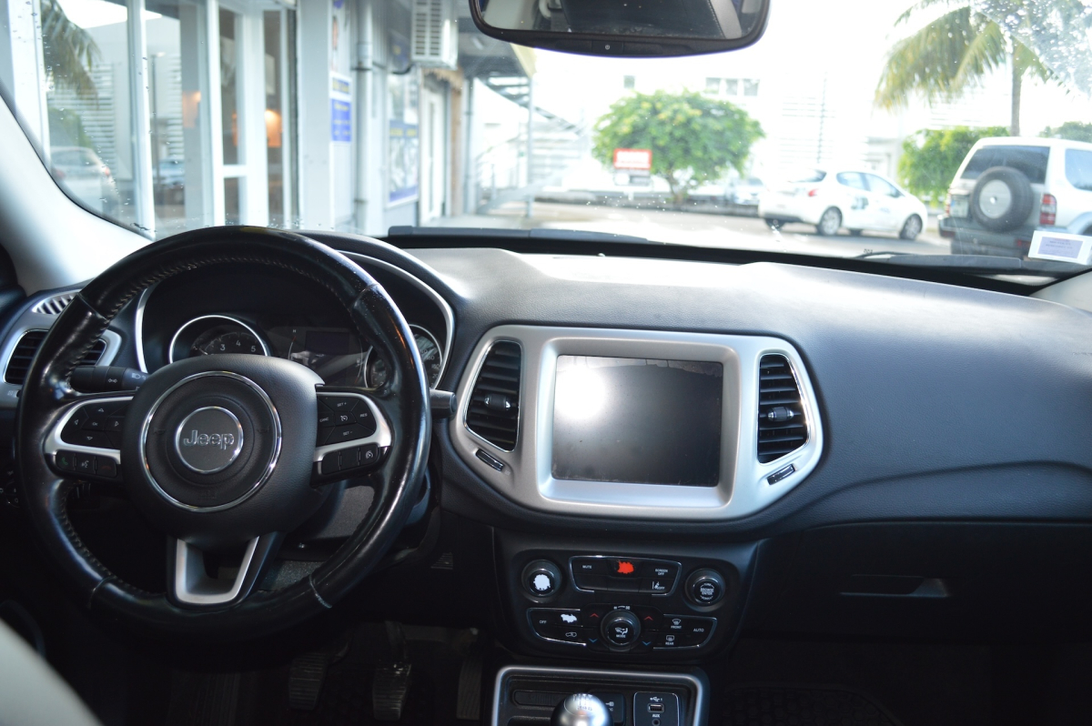 Jeep Compass — 12