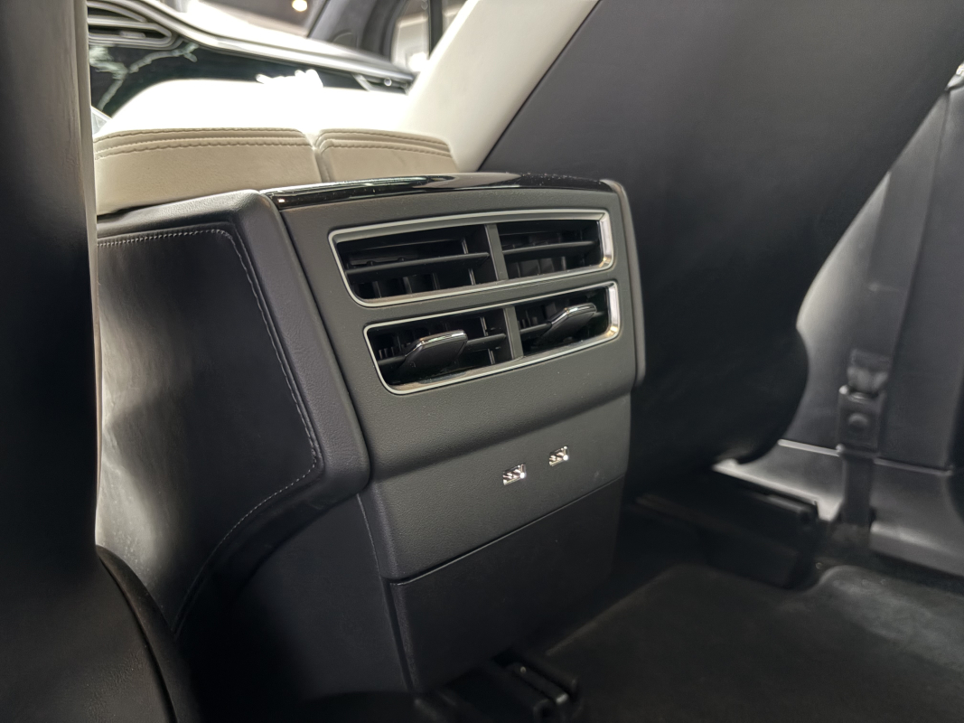Tesla Model X — 31