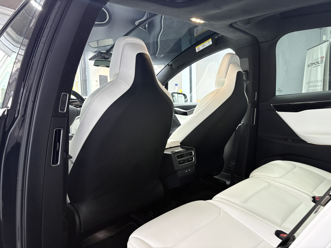 Tesla Model X — 23