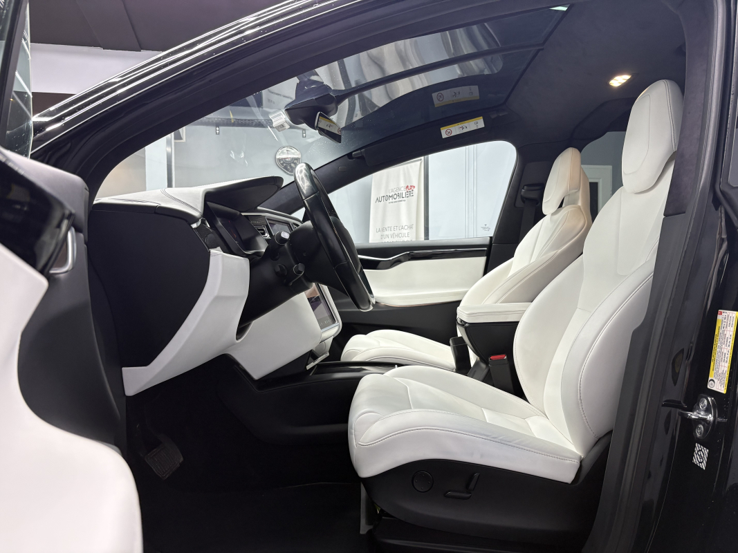 Tesla Model X — 10