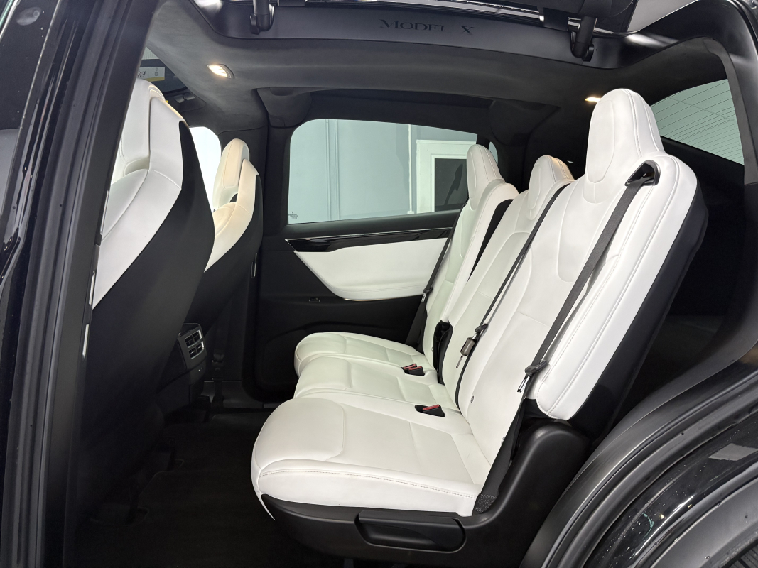 Tesla Model X — 24