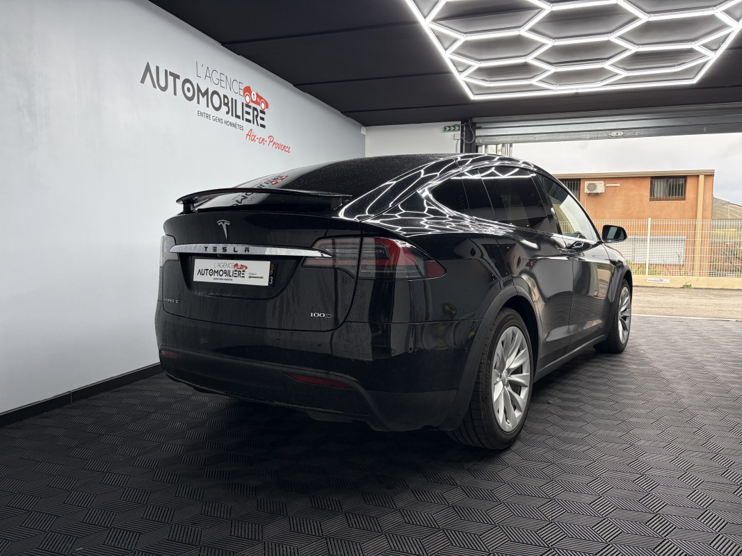 Tesla Model X — 3