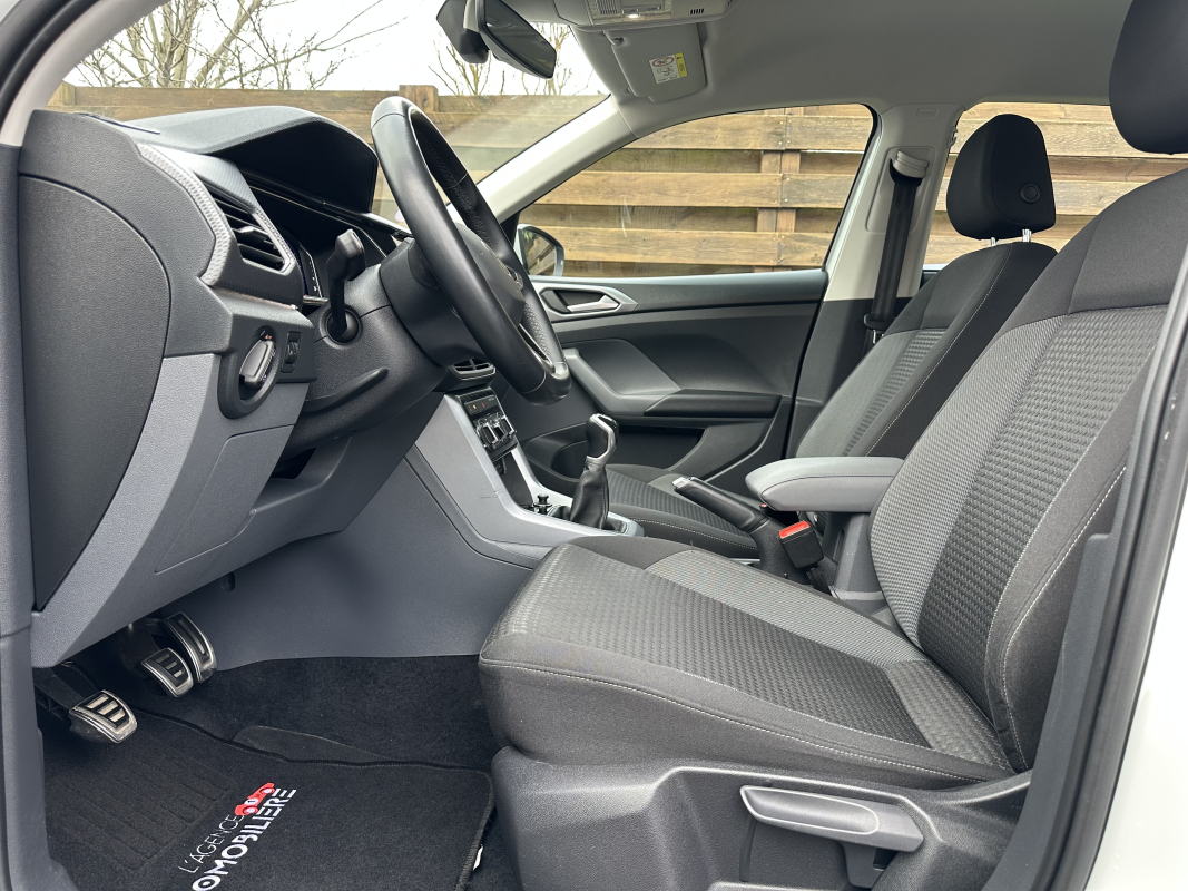 Volkswagen T-Cross — 37