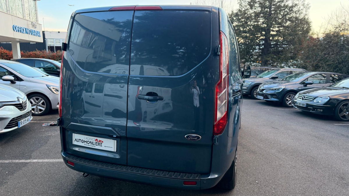 Ford Transit — 7