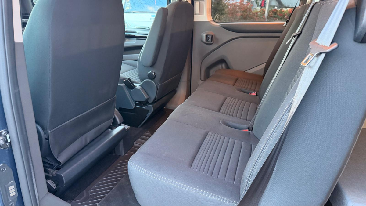 Ford Transit — 13
