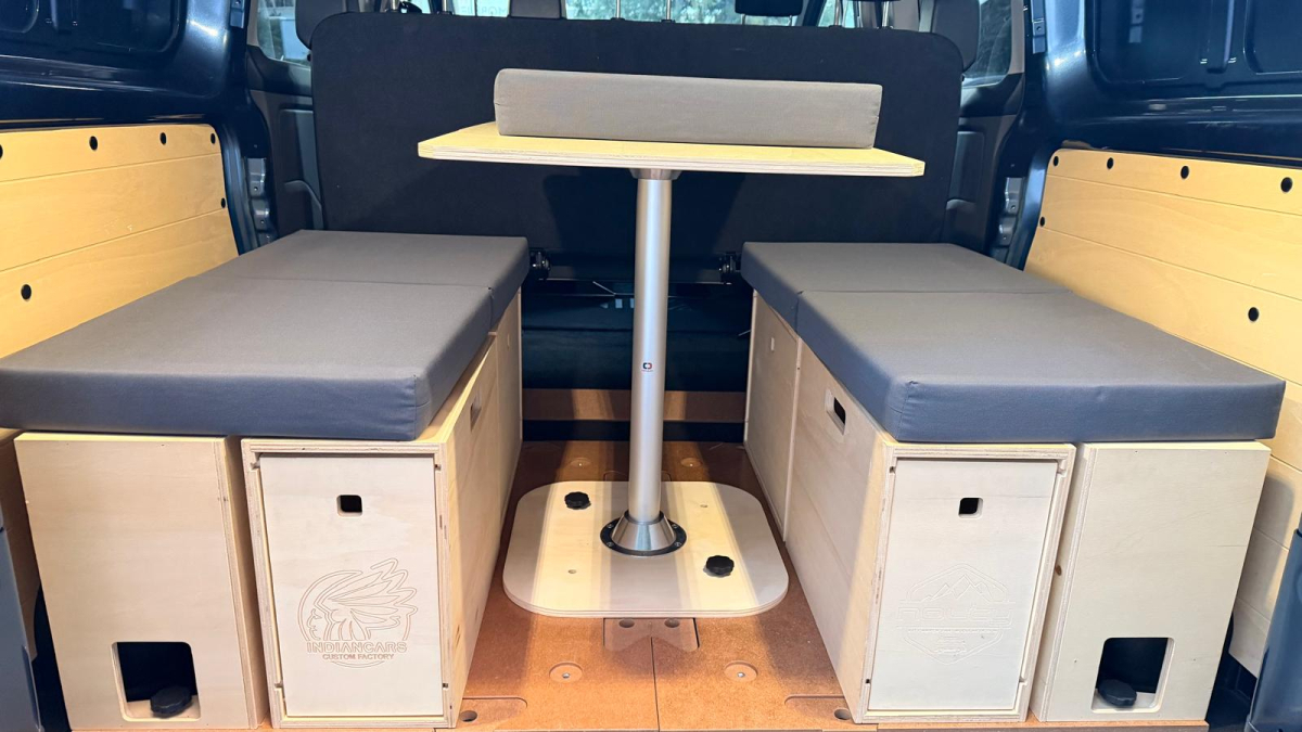 Ford Transit — 18