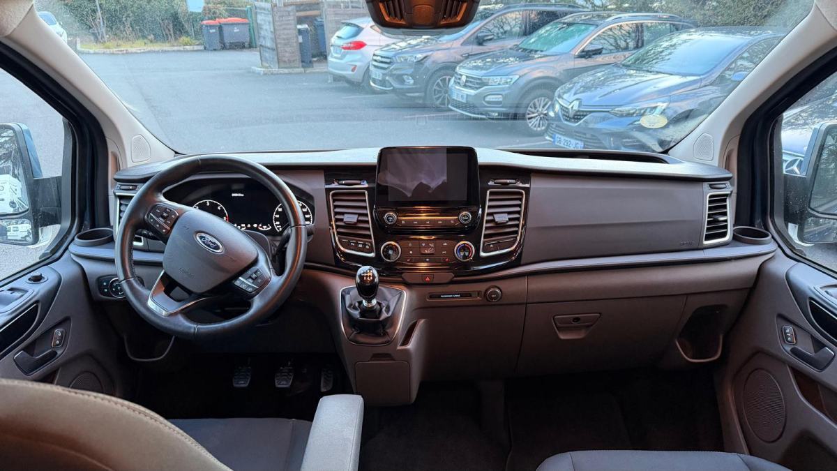 Ford Transit — 14