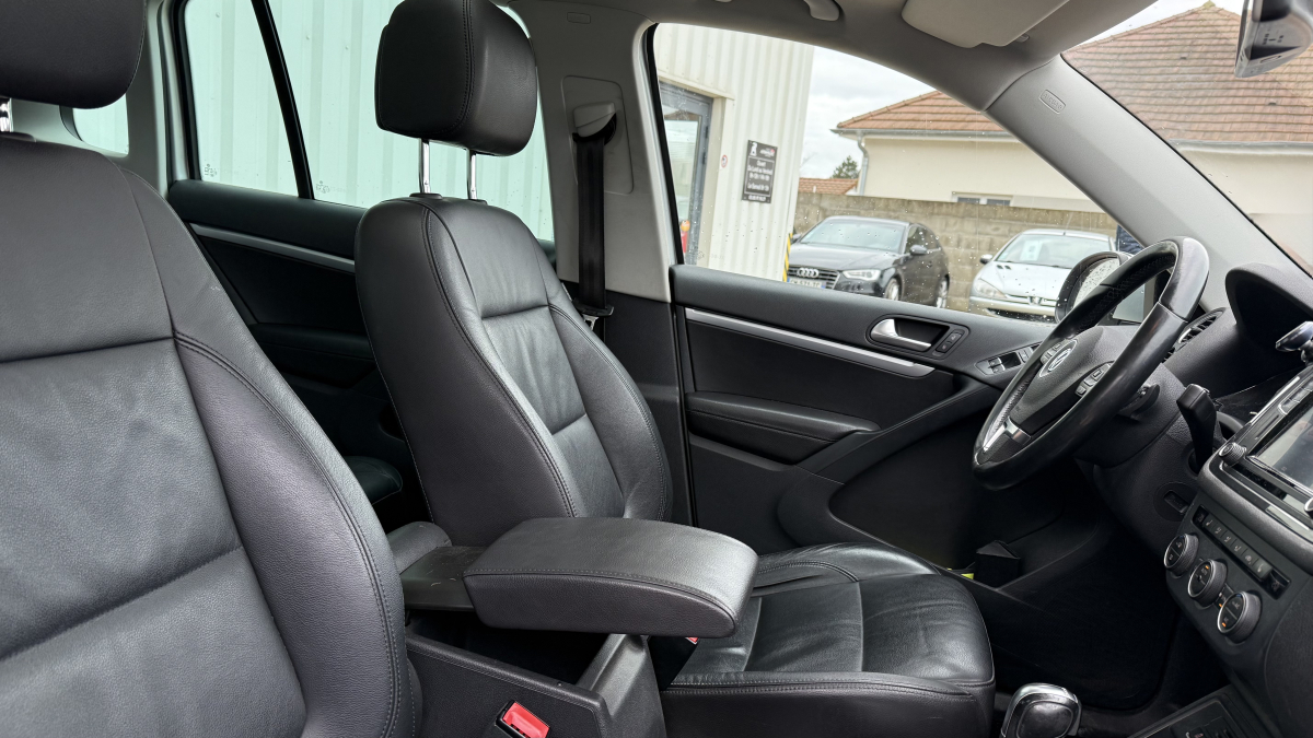 Volkswagen Tiguan — 11