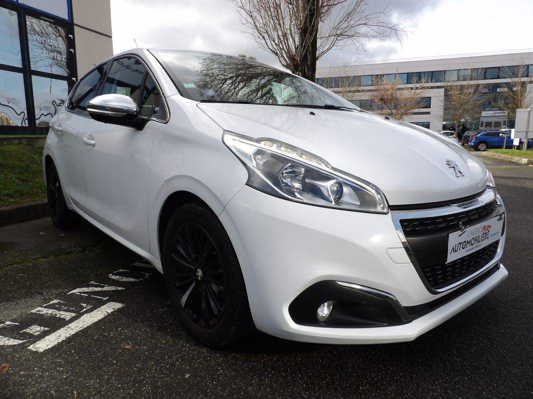Peugeot 208 — 9