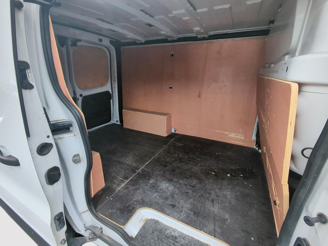 Renault Trafic Combi — 6
