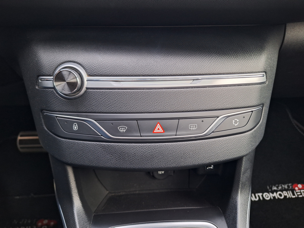 Peugeot 308 — 23