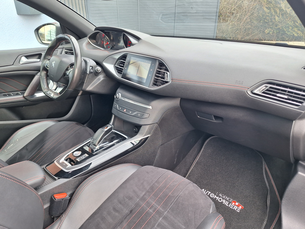 Peugeot 308 — 12