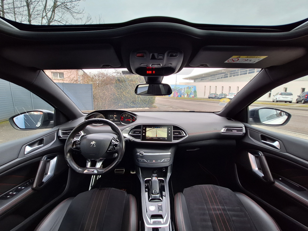 Peugeot 308 — 9
