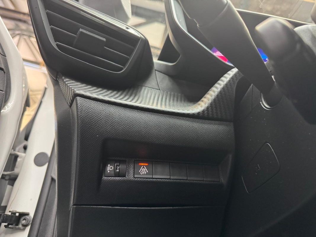 Peugeot 208 — 18