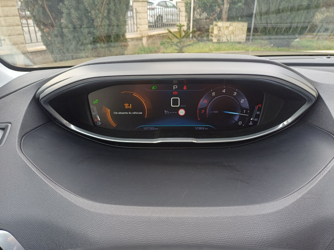 Peugeot 3008 — 11