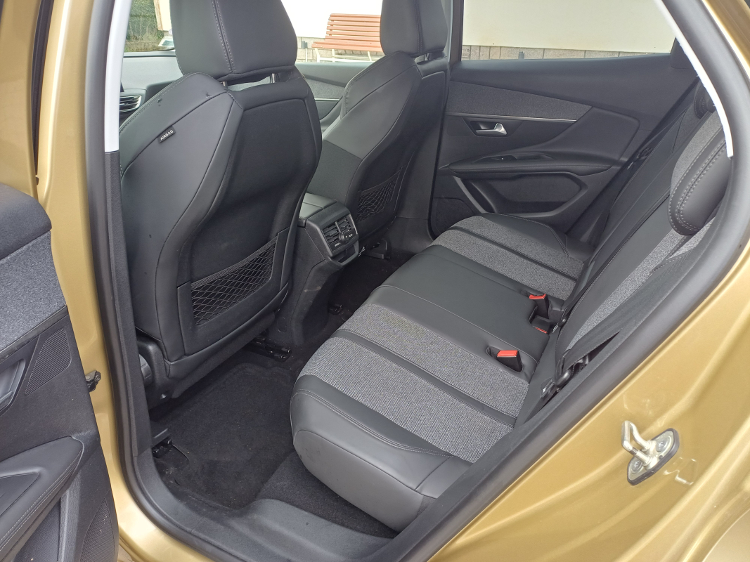 Peugeot 3008 — 21