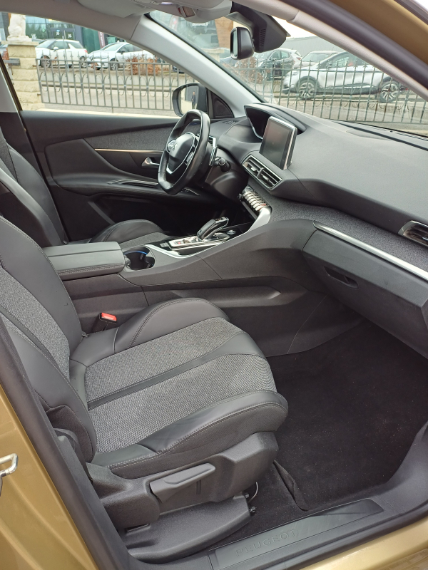 Peugeot 3008 — 23