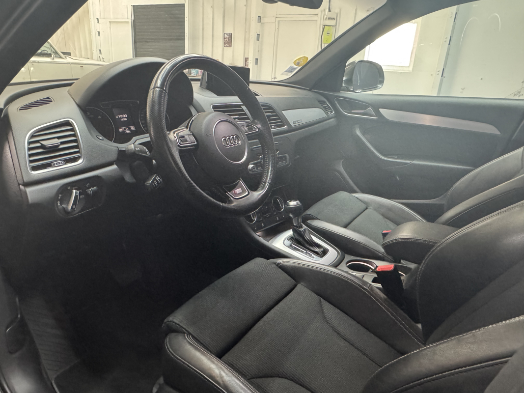 Audi Q3 — 10