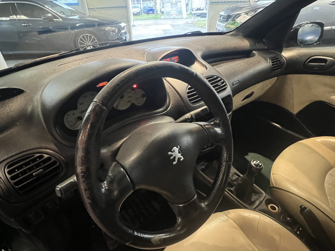 Peugeot 206 — 7