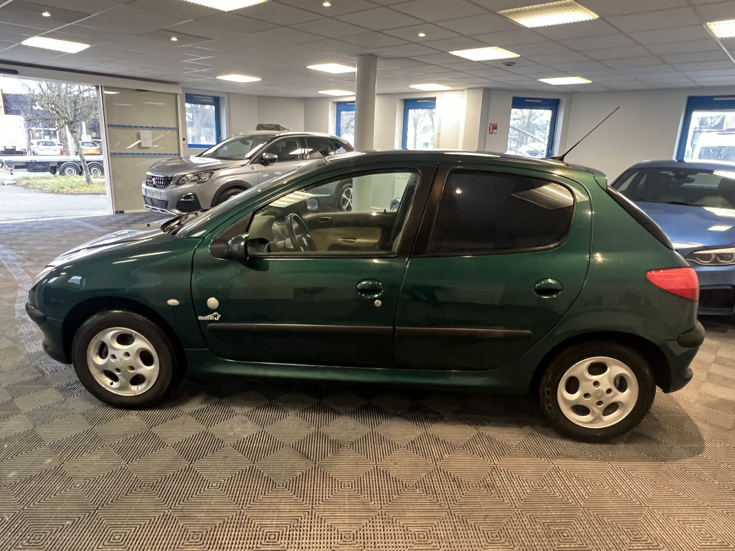 Peugeot 206 — 21