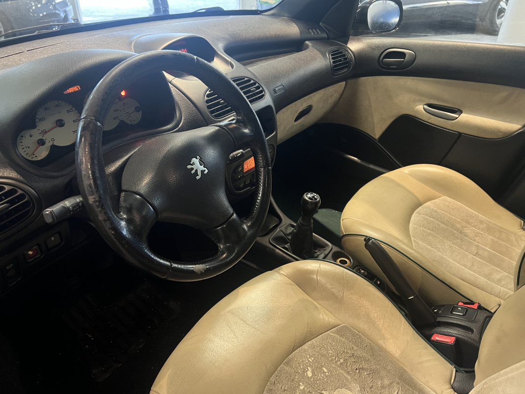 Peugeot 206 — 9