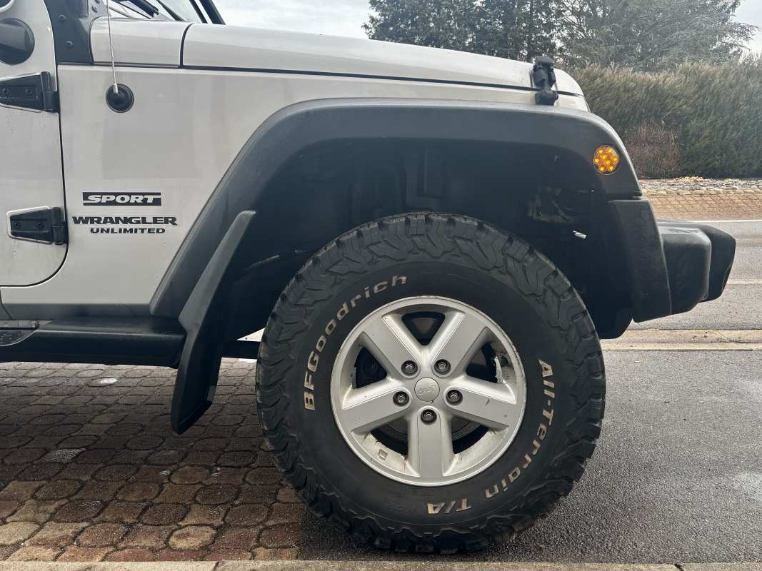 Jeep Wrangler — 8