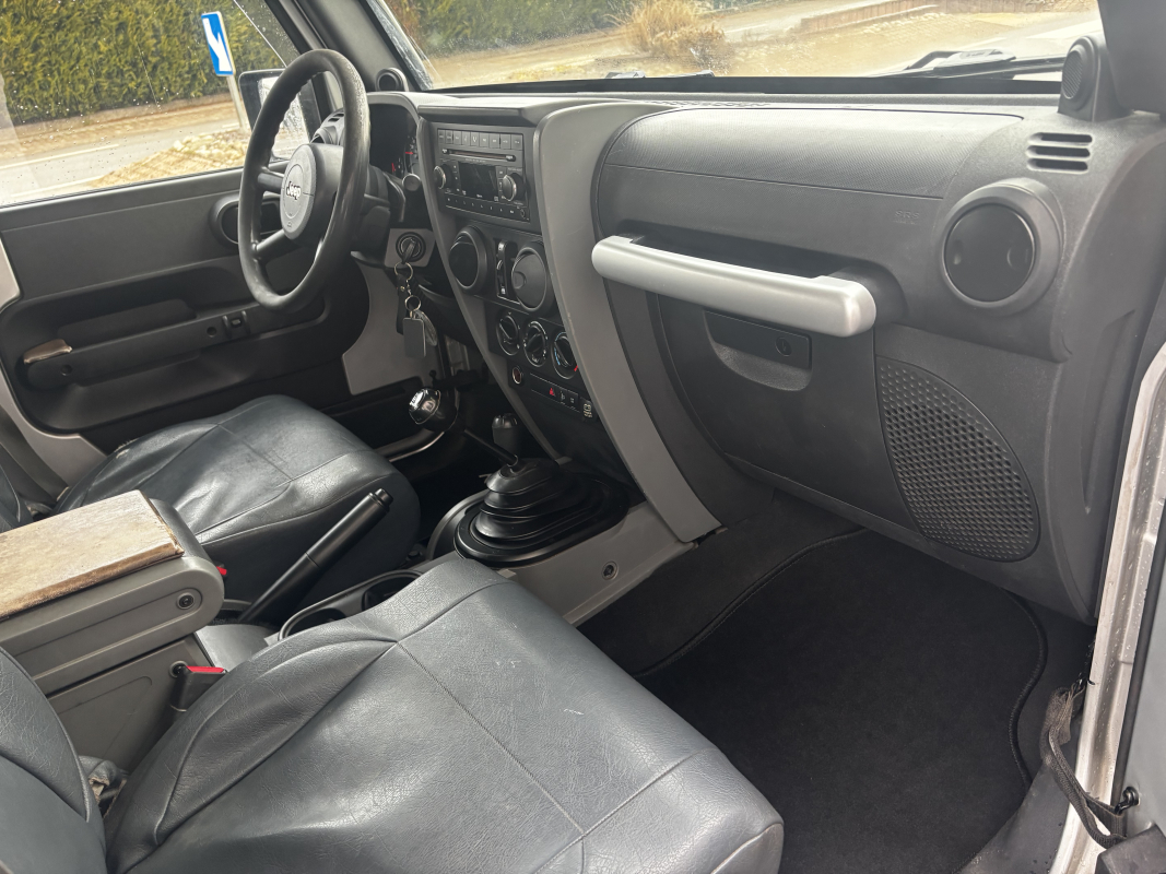 Jeep Wrangler — 16