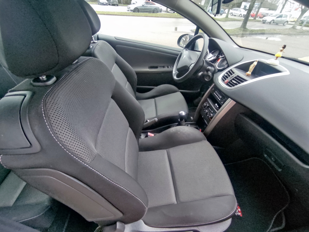 Peugeot 207 — 14
