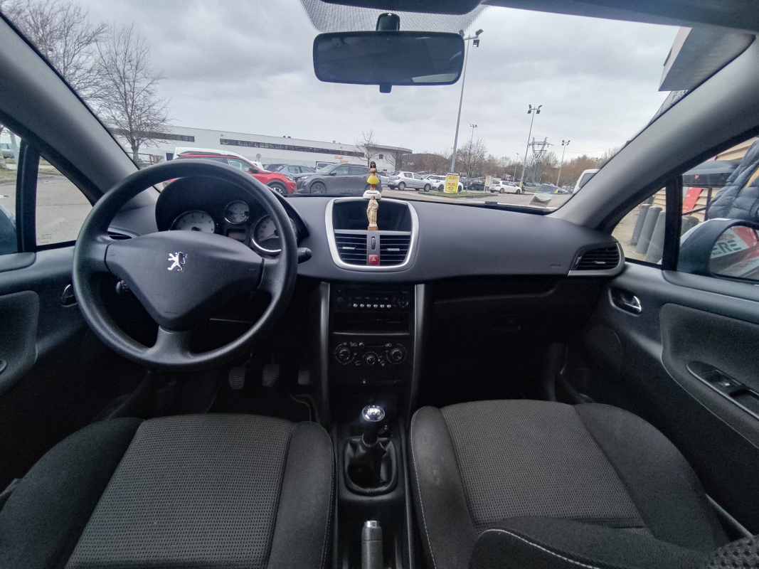 Peugeot 207 — 16