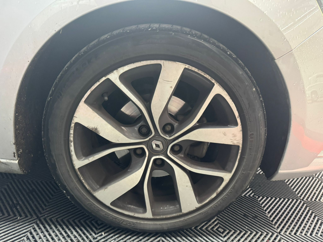 Renault Megane — 32