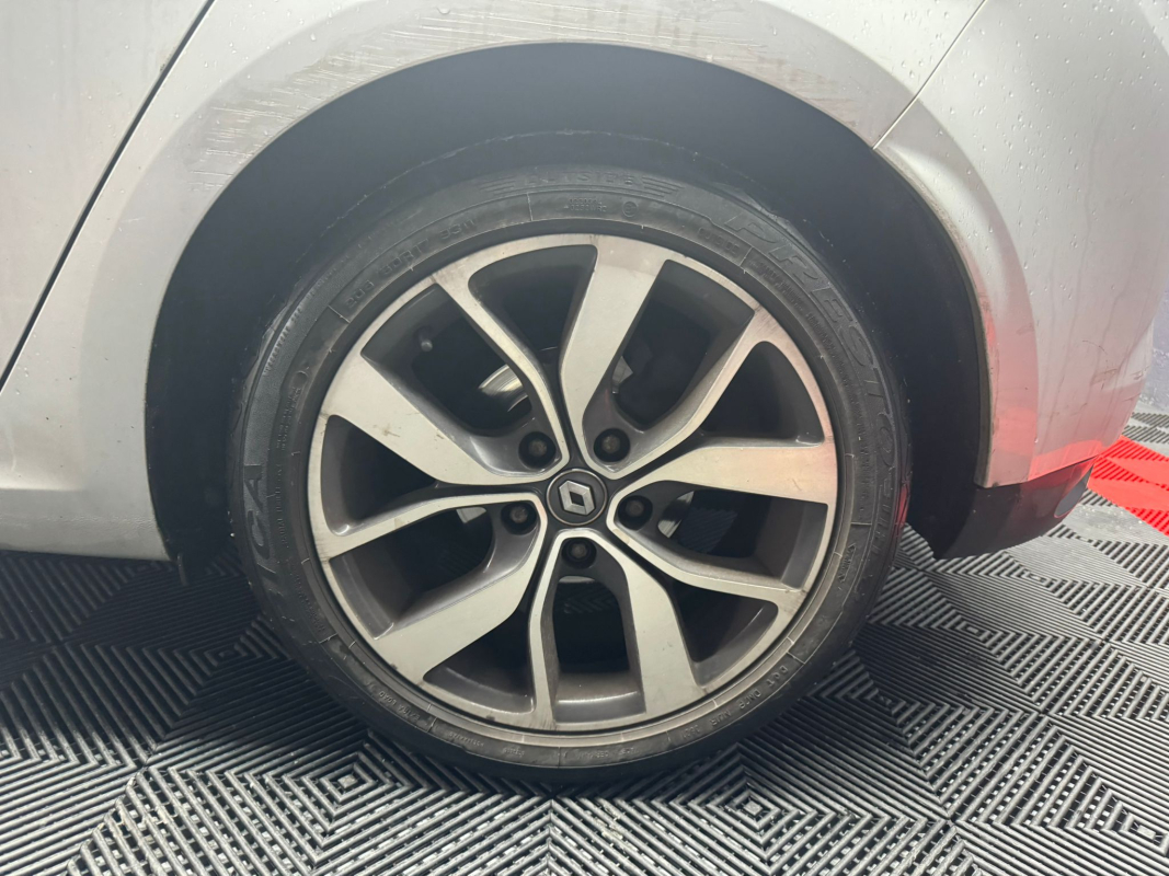 Renault Megane — 33