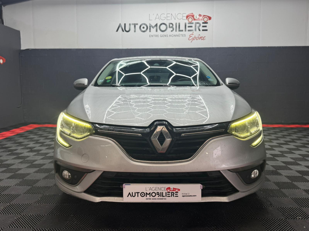 Renault Megane — 4