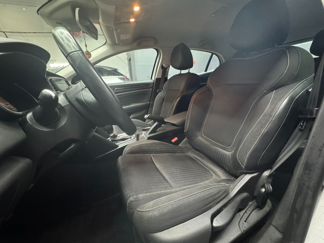 Renault Megane — 13