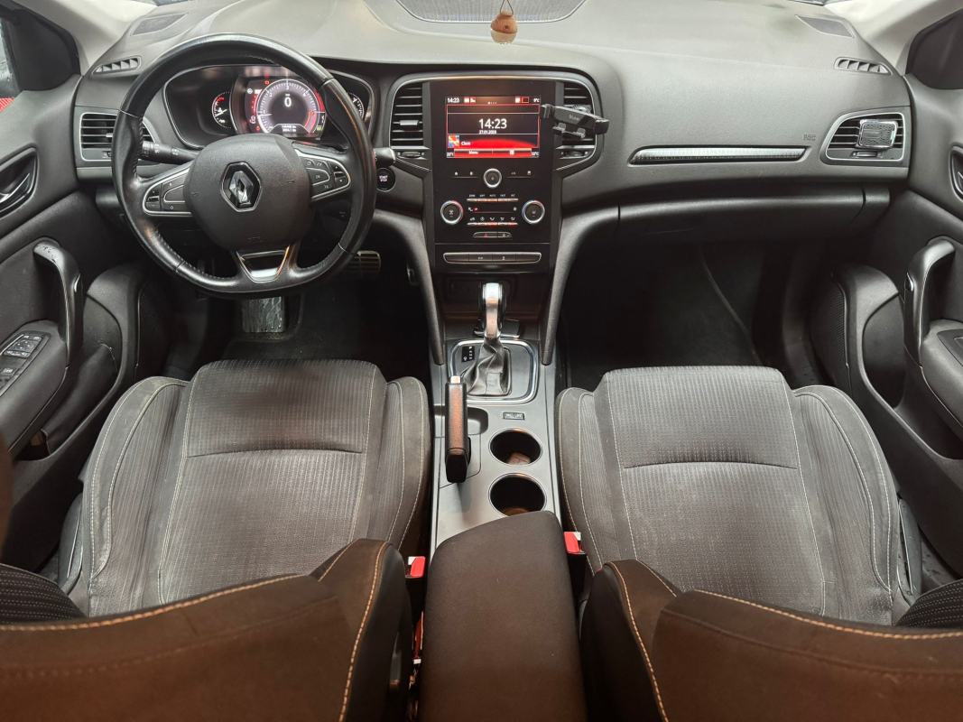Renault Megane — 14