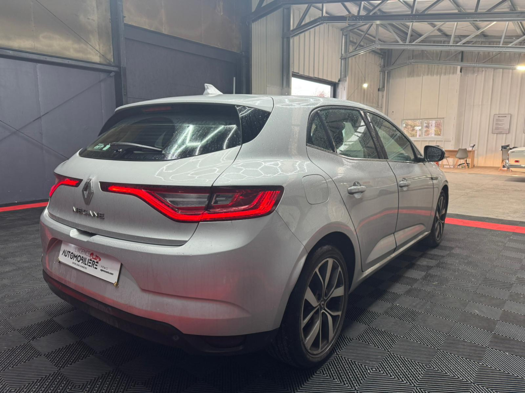 Renault Megane — 7