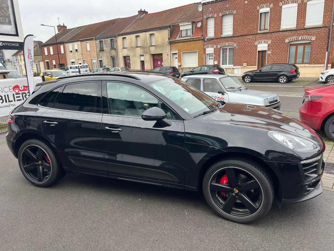 Porsche Macan — 4