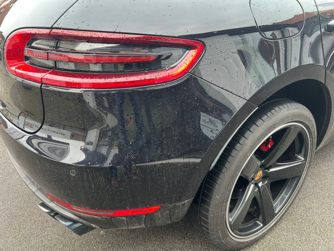 Porsche Macan — 24