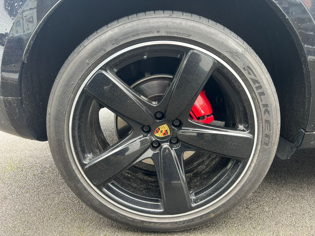 Porsche Macan — 30