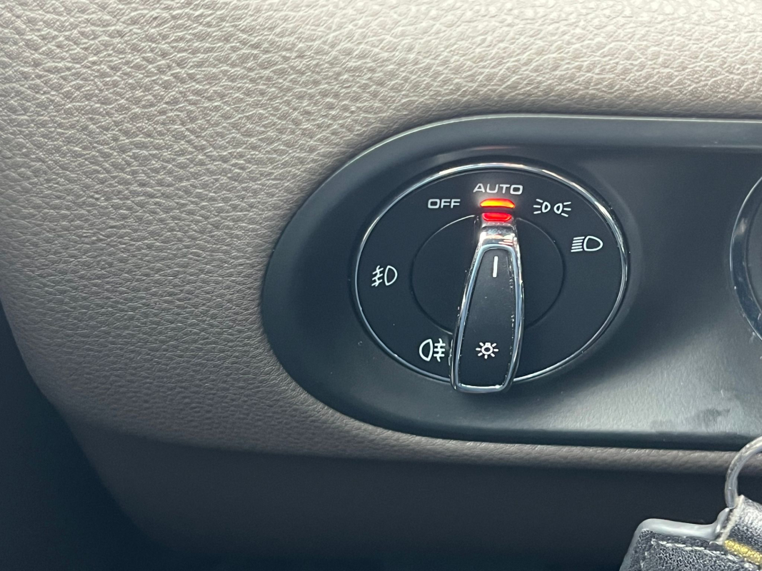 Porsche Macan — 28