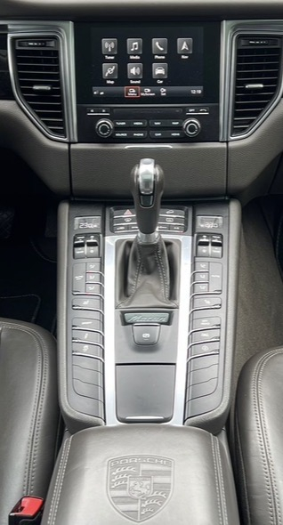 Porsche Macan — 16