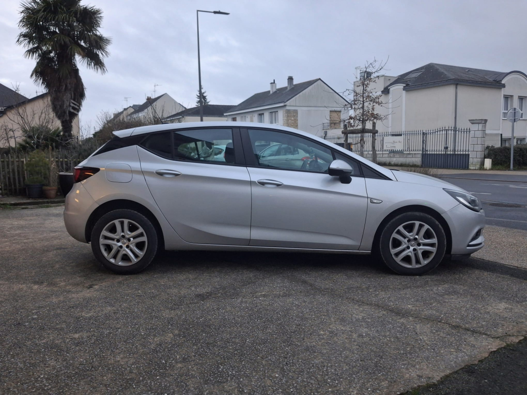 Opel Astra — 4
