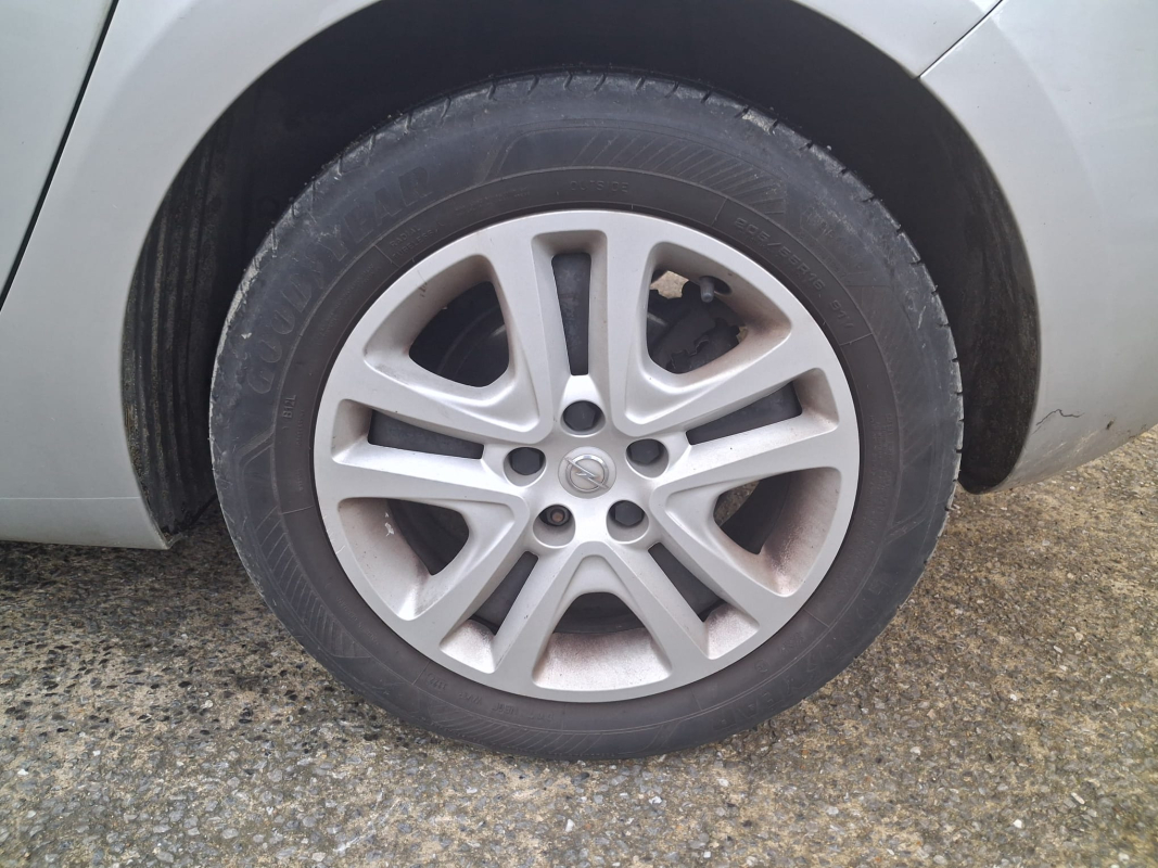 Opel Astra — 19