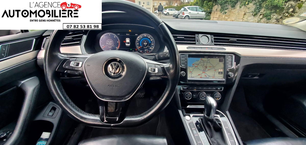 Volkswagen Passat — 12