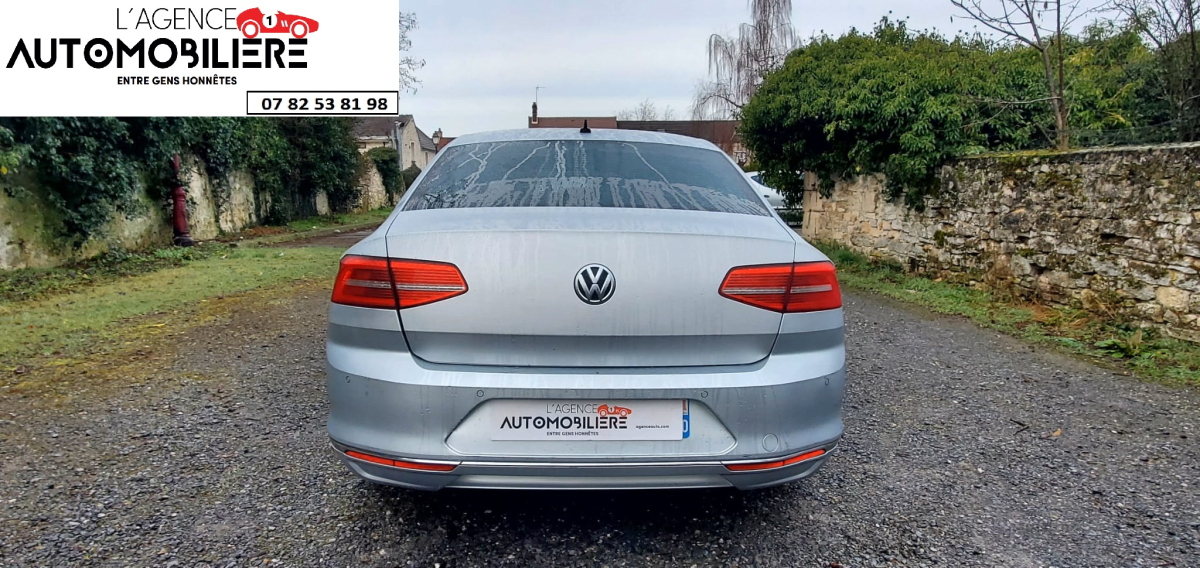 Volkswagen Passat — 5