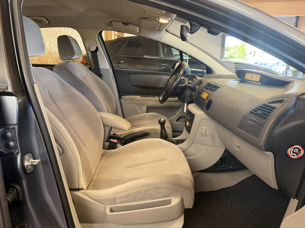 Citroen C4 — 11
