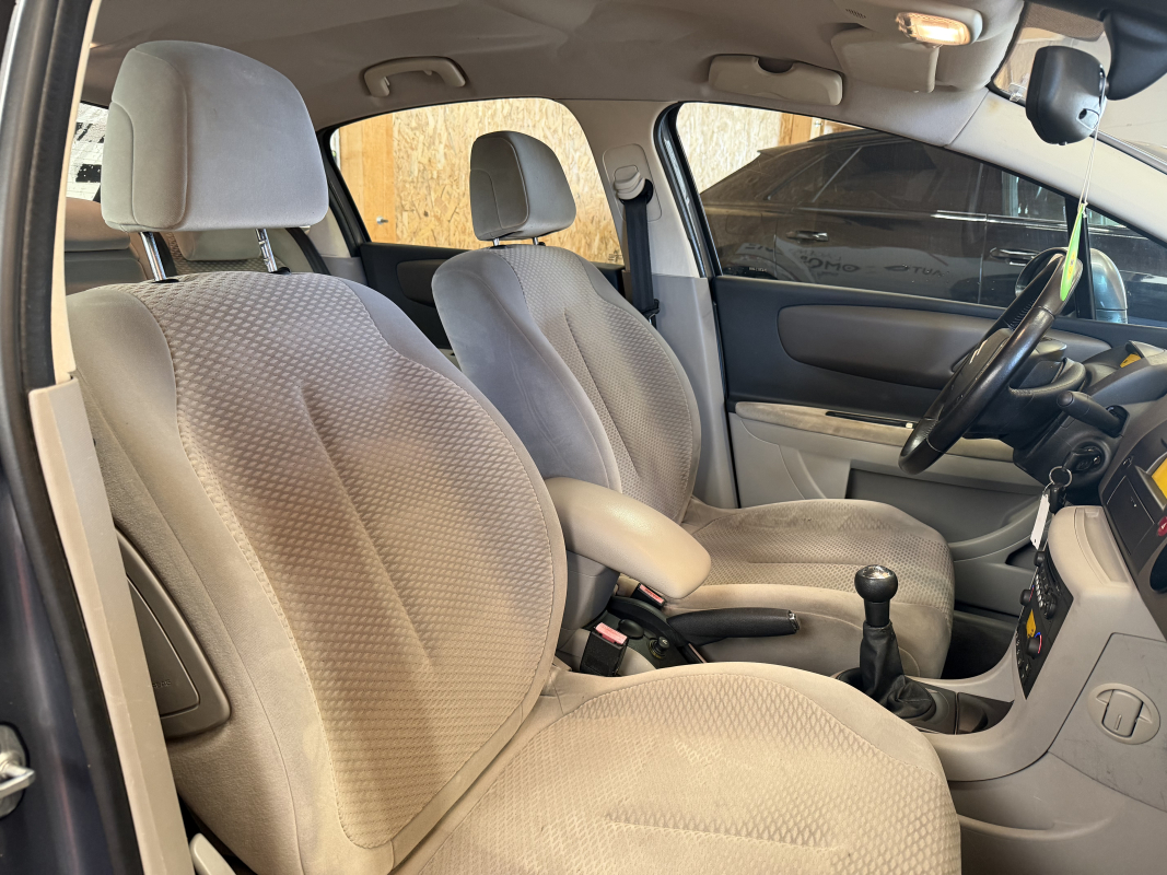 Citroen C4 — 13